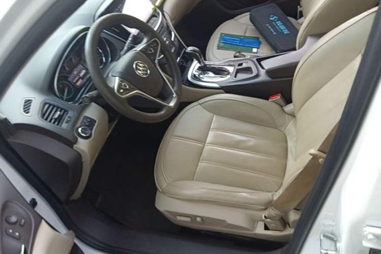 Used Buick Regal 2015 2.0L Elite Fashion Edition Left Front Seat