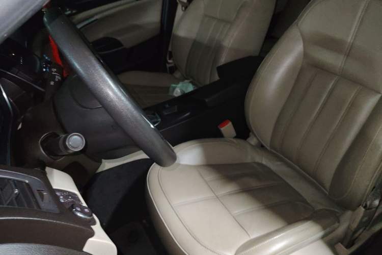 Used Buick Regal 2015 2.0L Elite Fashion Edition Left Front Seat