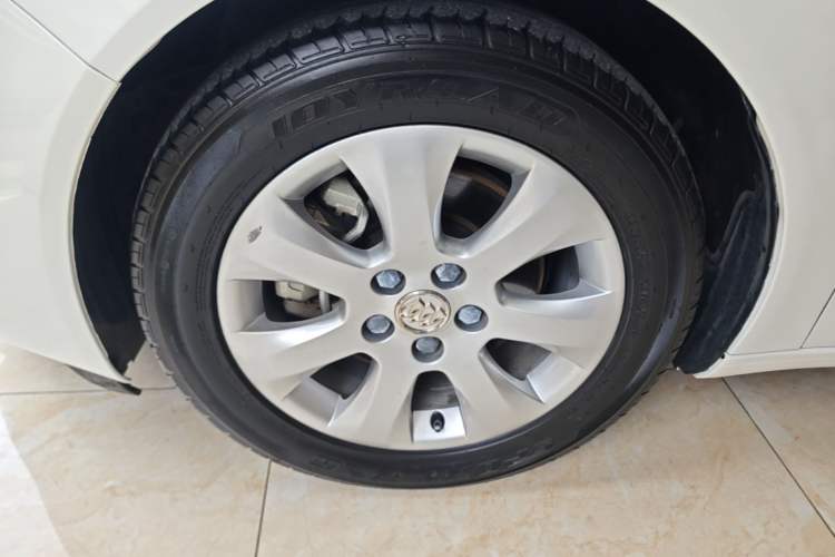 Used Buick Regal 2015 1.6T Fashion Tech Model Left Front Wheel Hub