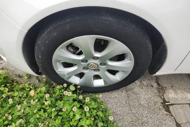 Used Buick Regal 2015 1.6T Elite Tech Model Left Front Wheel Hub