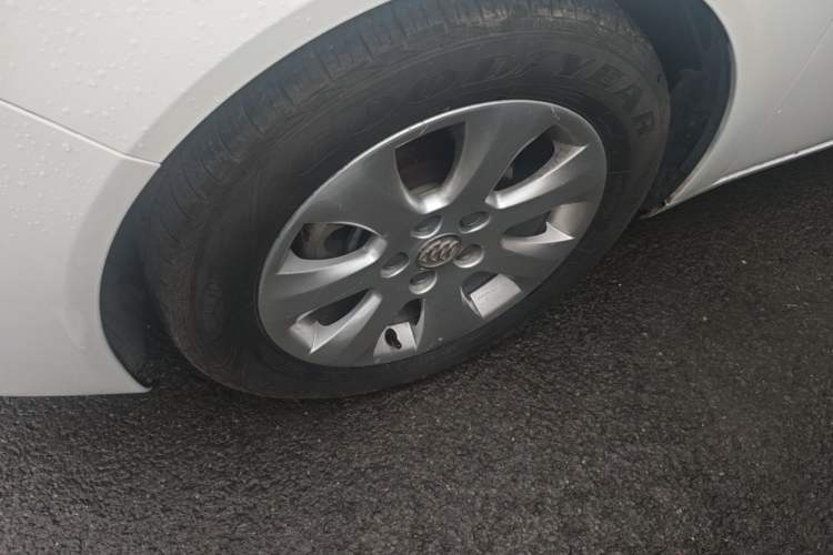 Used Buick Regal 2015 2.0L Leading Fashion Edition Left Front Wheel Hub