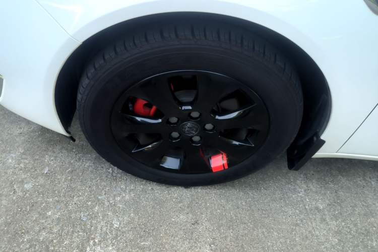 Used Buick Regal 2015 1.6T Leading Technology Model Left Front Wheel Hub