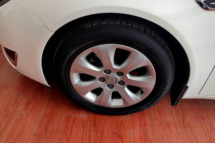 Used Buick Regal 2015 2.0L Leading Fashion Edition Left Front Wheel Hub