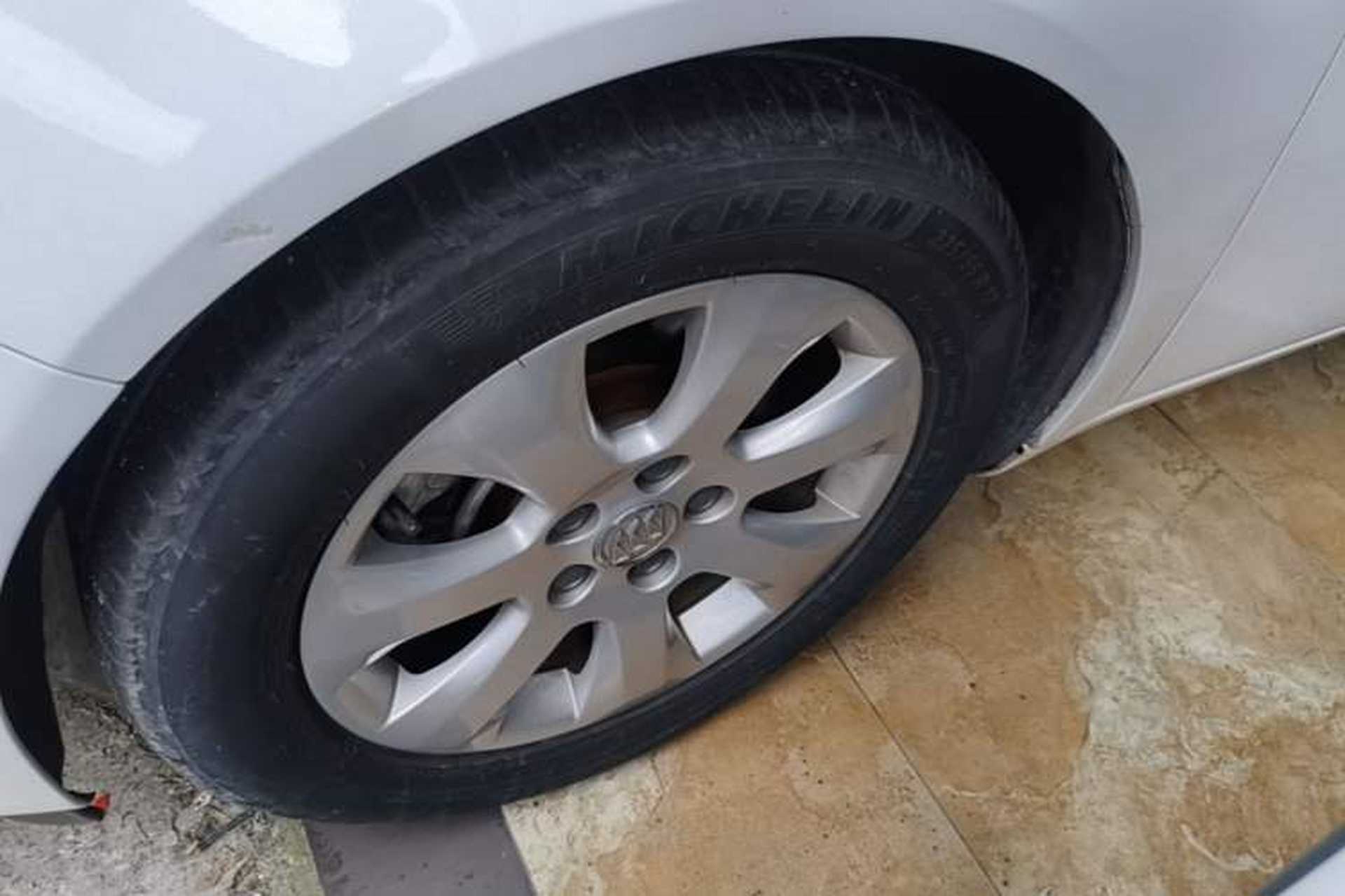 Used Buick Regal 2015 1.6T Elite Tech Model Left Front Wheel Hub