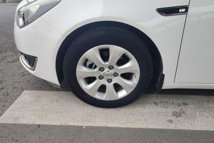 Used Buick Regal 2015 1.6T Leading Technology Model Left Front Wheel Hub