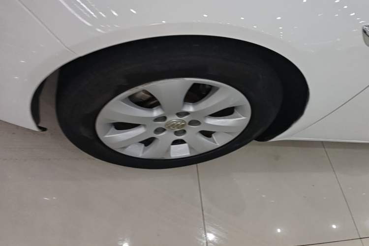 Used Buick Regal 2015 2.0L Elite Fashion Edition Left Front Wheel Hub