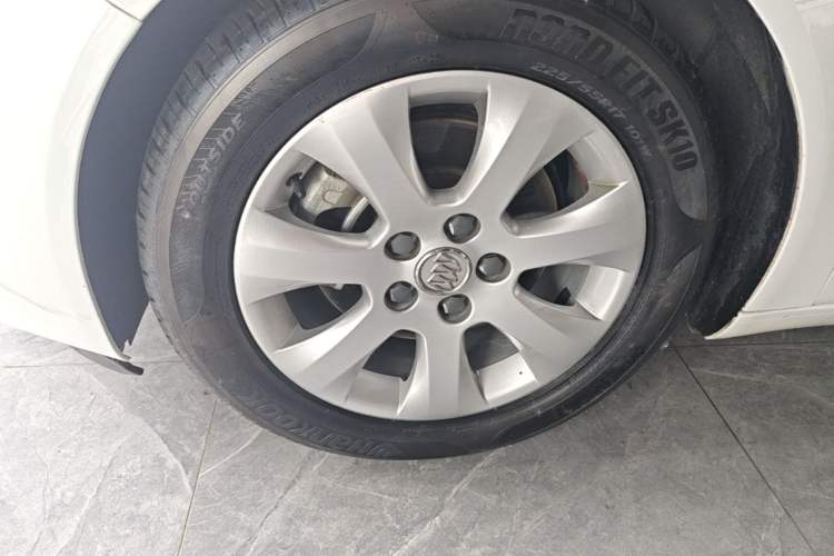 Used Buick Regal 2015 1.6T Elite Tech Model Left Front Wheel Hub