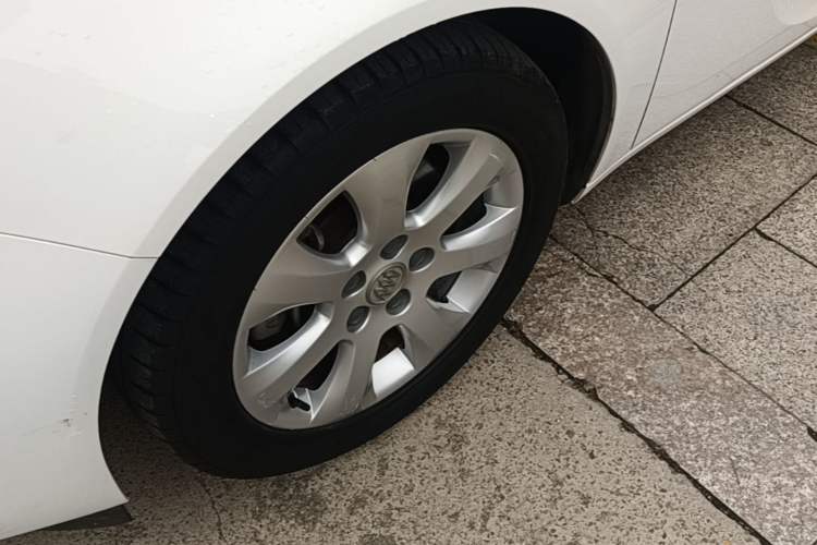 Used Buick Regal 2015 1.6T Leading Technology Model Left Front Wheel Hub