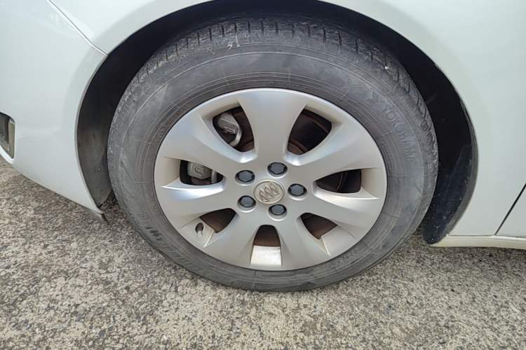 Used Buick Regal 2015 1.6T Elite Tech Model Left Front Wheel Hub