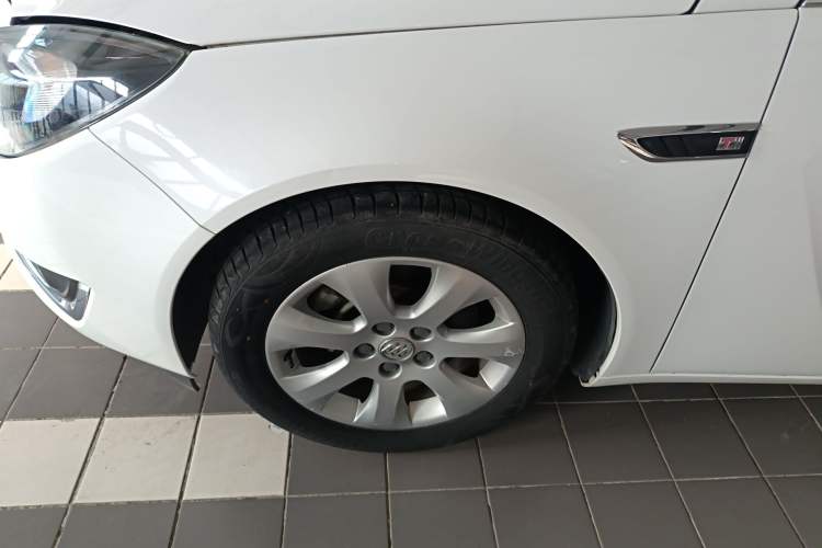 Used Buick Regal 2015 1.6T Leading Technology Model Left Front Wheel Hub