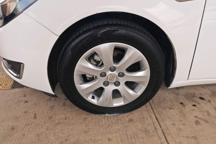 Used Buick Regal 2015 2.0L Leading Fashion Edition Left Front Wheel Hub