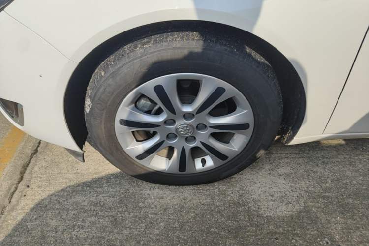 Used Buick Regal 2015 1.6T Leading Technology Model Left Front Wheel Hub