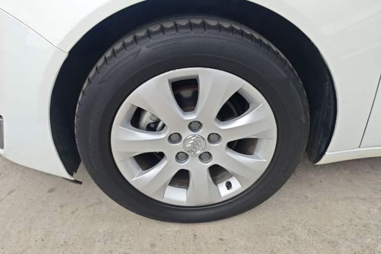 Used Buick Regal 2015 2.0L Leading Fashion Edition Left Front Wheel Hub