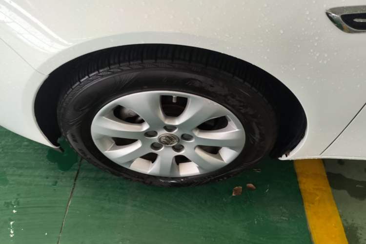 Used Buick Regal 2015 2.0L Leading Fashion Edition Left Front Wheel Hub