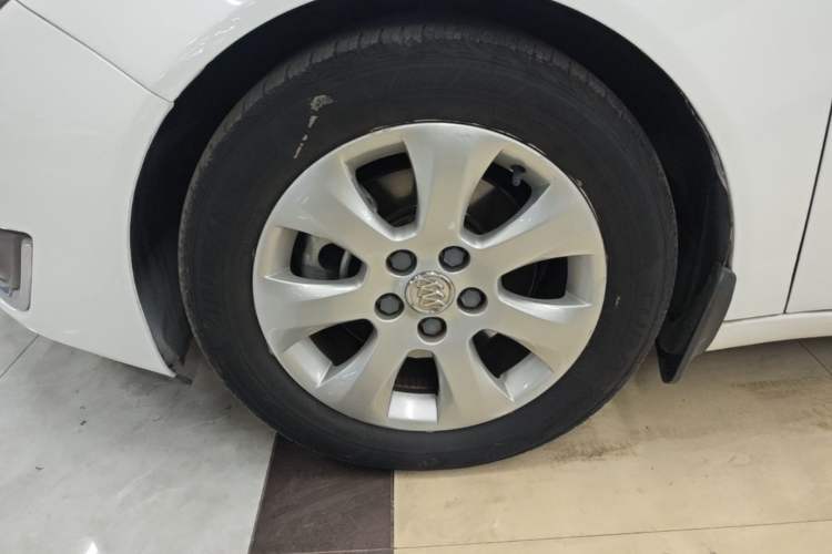 Used Buick Regal 2015 1.6T Elite Tech Model Left Front Wheel Hub
