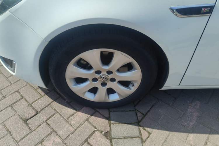 Used Buick Regal 2015 1.6T Leading Technology Model Left Front Wheel Hub