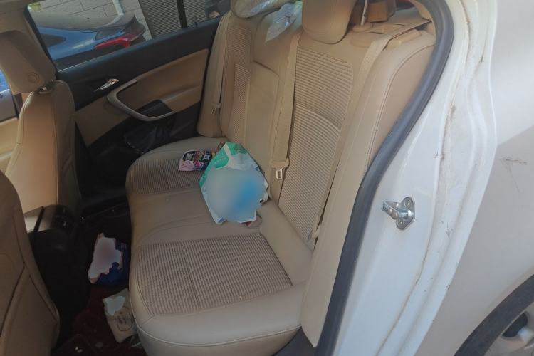 Used Buick Regal 2015 2.0L Leading Fashion Edition Left Rear Seat