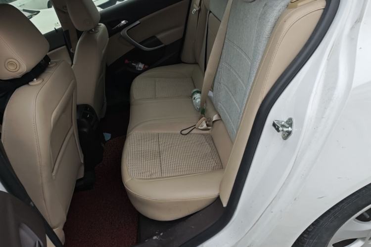 Used Buick Regal 2015 2.0L Leading Fashion Edition Left Rear Seat