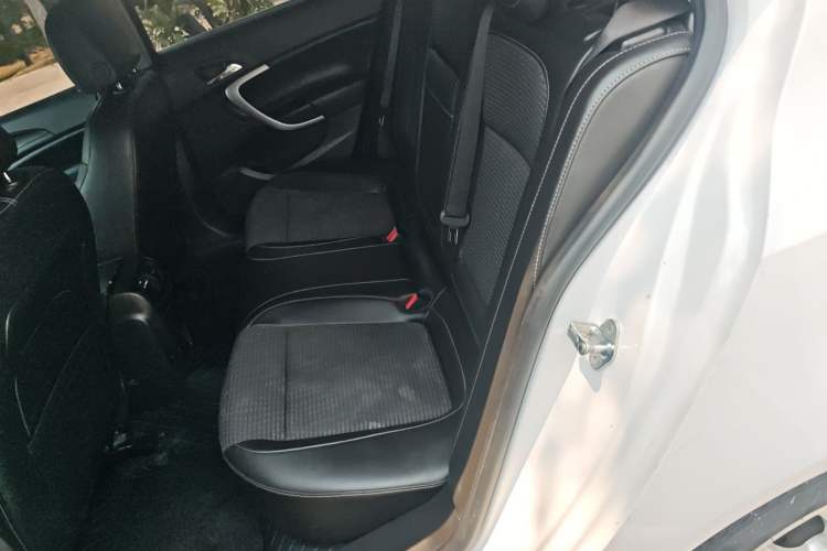 Used Buick Regal 2015 1.6T Leading Technology Model Left Rear Seat