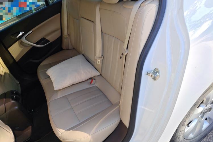 Used Buick Regal 2015 2.0L Elite Fashion Edition Left Rear Seat