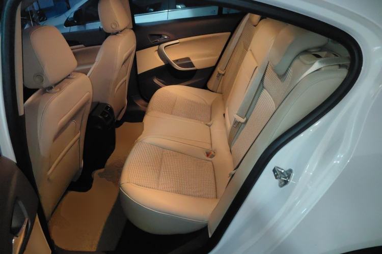 Used Buick Regal 2015 2.0L Leading Fashion Edition Left Rear Seat