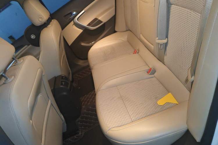 Used Buick Regal 2015 2.0L Leading Fashion Edition Left Rear Seat