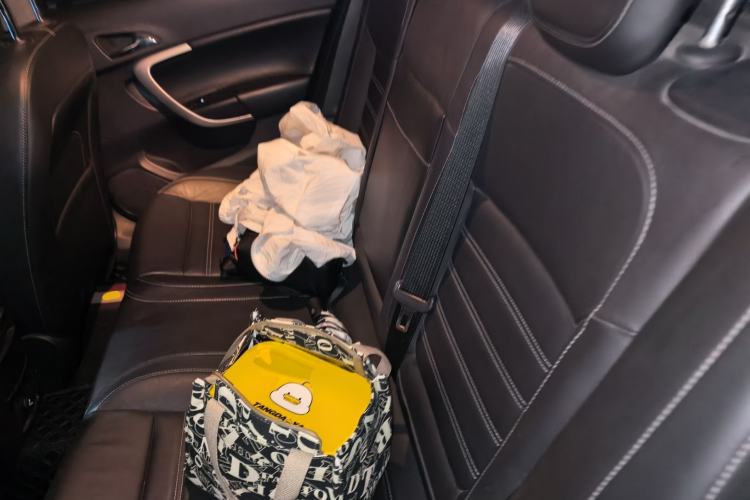 Used Buick Regal 2015 1.6T Elite Tech Model Left Rear Seat
