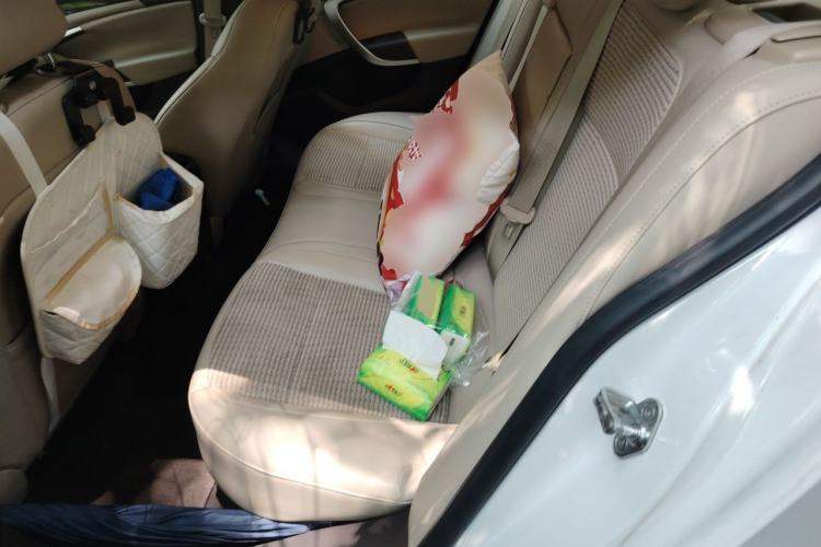 Used Buick Regal 2015 2.0L Leading Fashion Edition Left Rear Seat