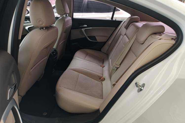 Used Buick Regal 2015 2.0L Leading Fashion Edition Left Rear Seat