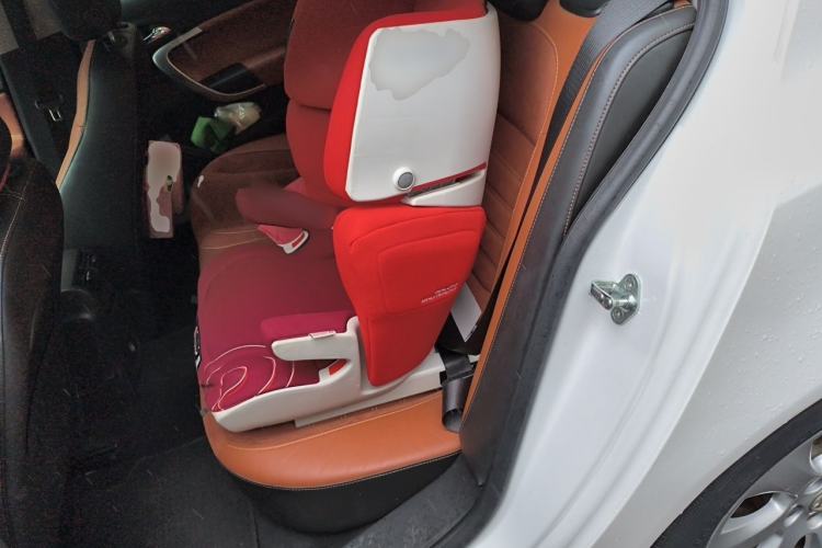 Used Buick Regal 2015 1.6T Elite Tech Model Left Rear Seat