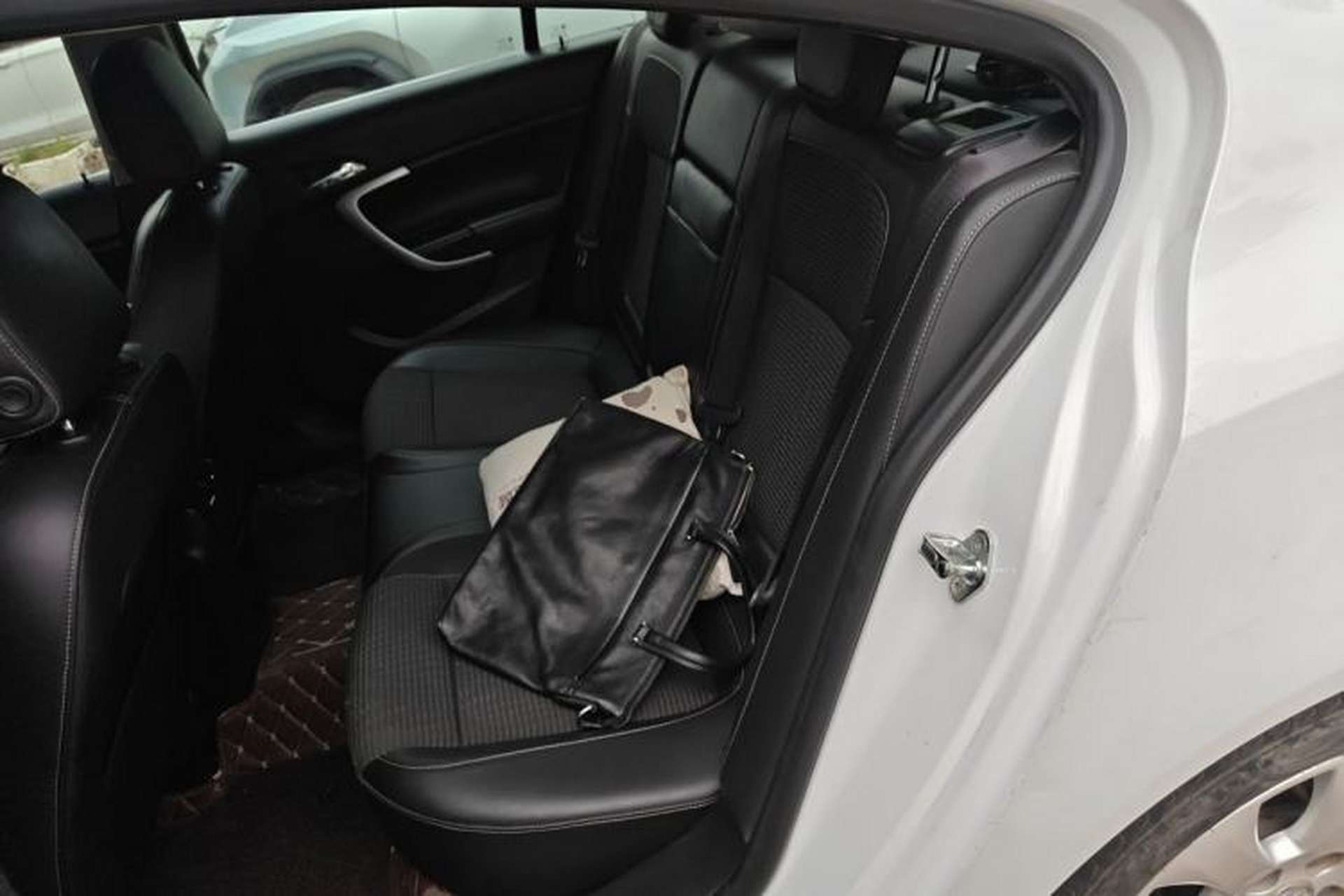 Used Buick Regal 2015 1.6T Leading Technology Model Left Rear Seat