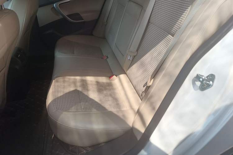 Used Buick Regal 2015 2.0L Leading Fashion Edition Left Rear Seat