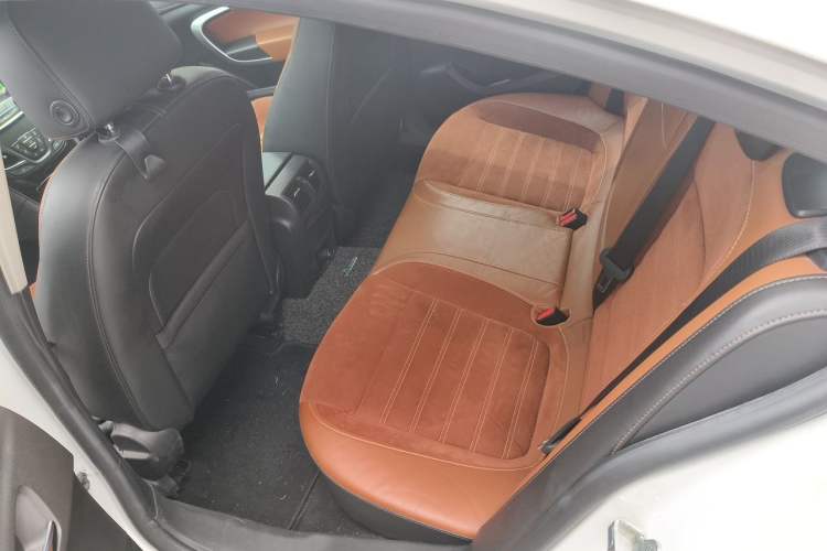 Used Buick Regal 2015 1.6T Elite Tech Model Left Rear Seat