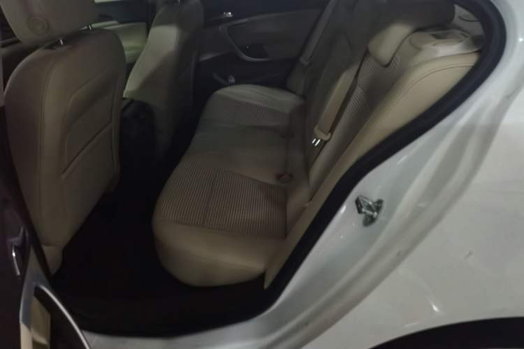 Used Buick Regal 2015 2.0L Leading Fashion Edition Left Rear Seat