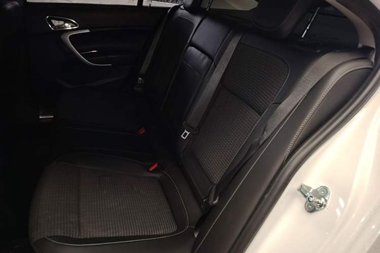 Used Buick Regal 2015 1.6T Leading Technology Model Left Rear Seat