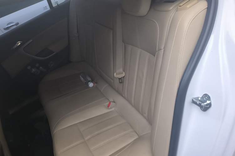 Used Buick Regal 2015 2.0L Elite Fashion Edition Left Rear Seat
