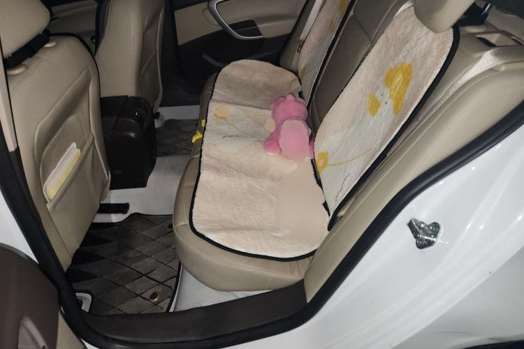 Used Buick Regal 2015 2.0L Elite Fashion Edition Left Rear Seat