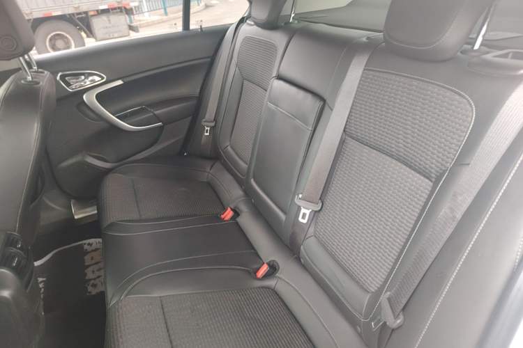 Used Buick Regal 2015 1.6T Leading Technology Model Left Rear Seat