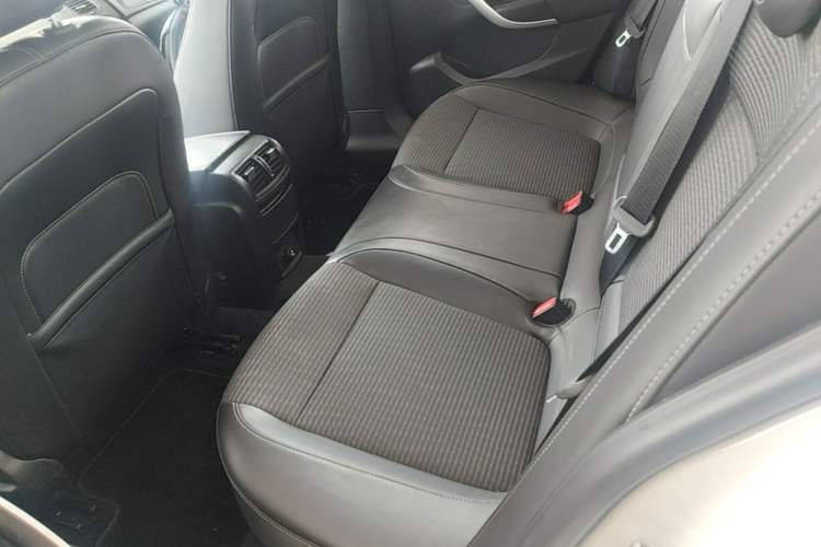 Used Buick Regal 2015 1.6T Leading Technology Model Left Rear Seat