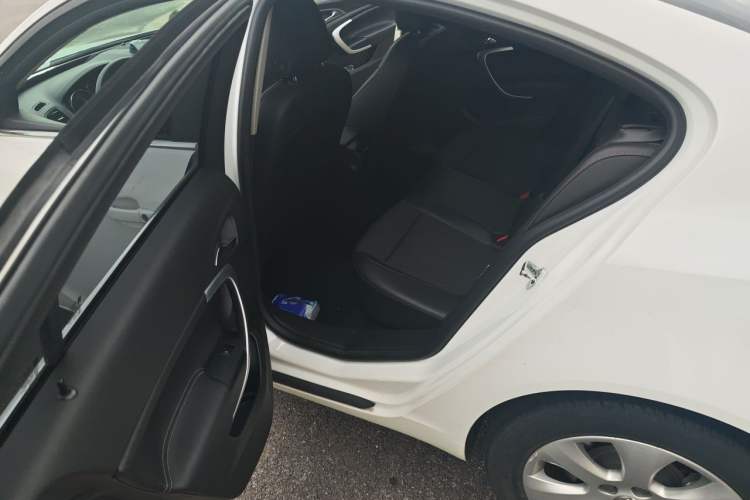 Used Buick Regal 2015 1.6T Leading Technology Model Left Rear Seat