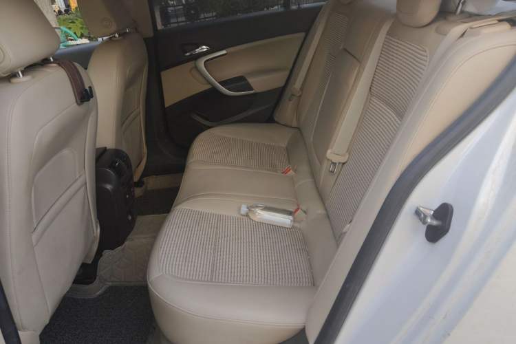 Used Buick Regal 2015 2.0L Leading Fashion Edition Left Rear Seat