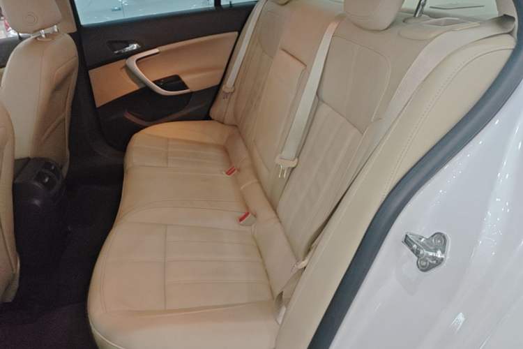 Used Buick Regal 2015 2.0L Elite Fashion Edition Left Rear Seat