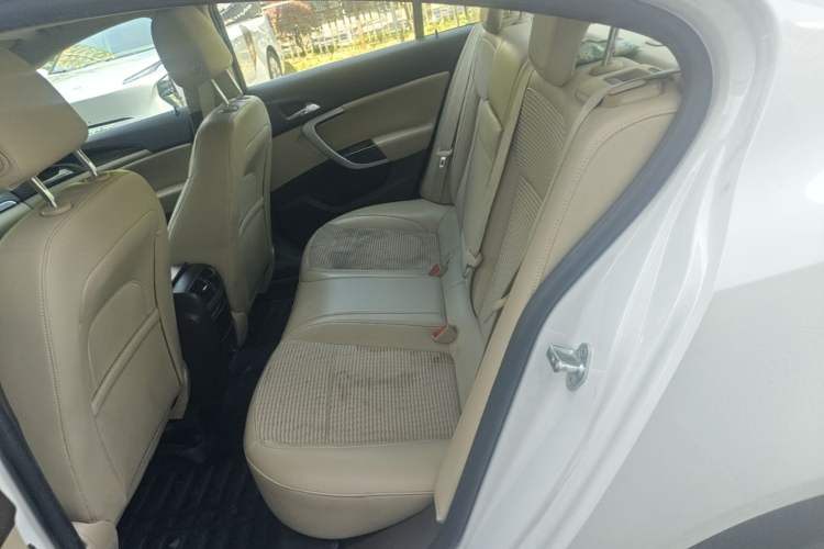 Used Buick Regal 2015 2.0L Leading Fashion Edition Left Rear Seat
