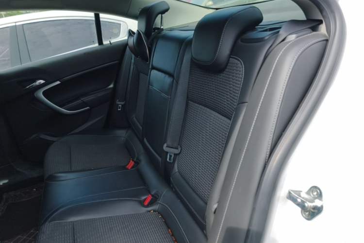 Used Buick Regal 2015 1.6T Leading Technology Model Left Rear Seat