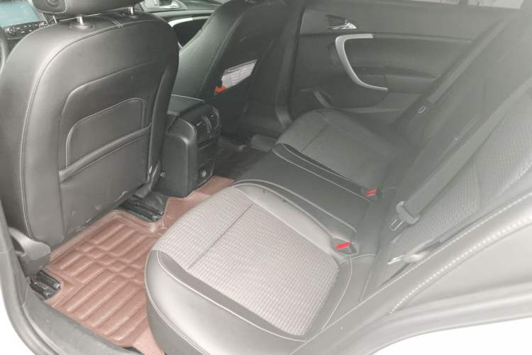 Used Buick Regal 2015 1.6T Leading Technology Model Left Rear Seat