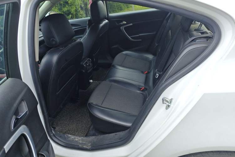Used Buick Regal 2015 1.6T Leading Technology Model Left Rear Seat