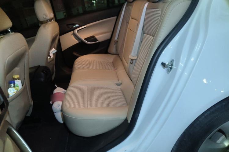 Used Buick Regal 2015 2.0L Leading Fashion Edition Left Rear Seat