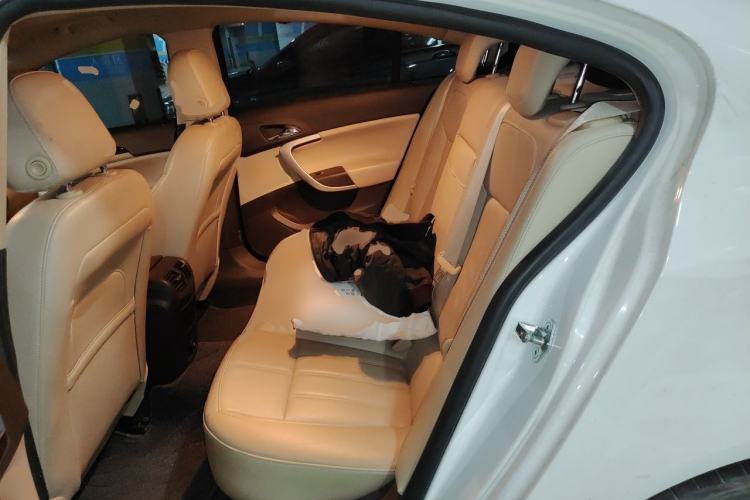 Used Buick Regal 2015 2.0L Elite Fashion Edition Left Rear Seat