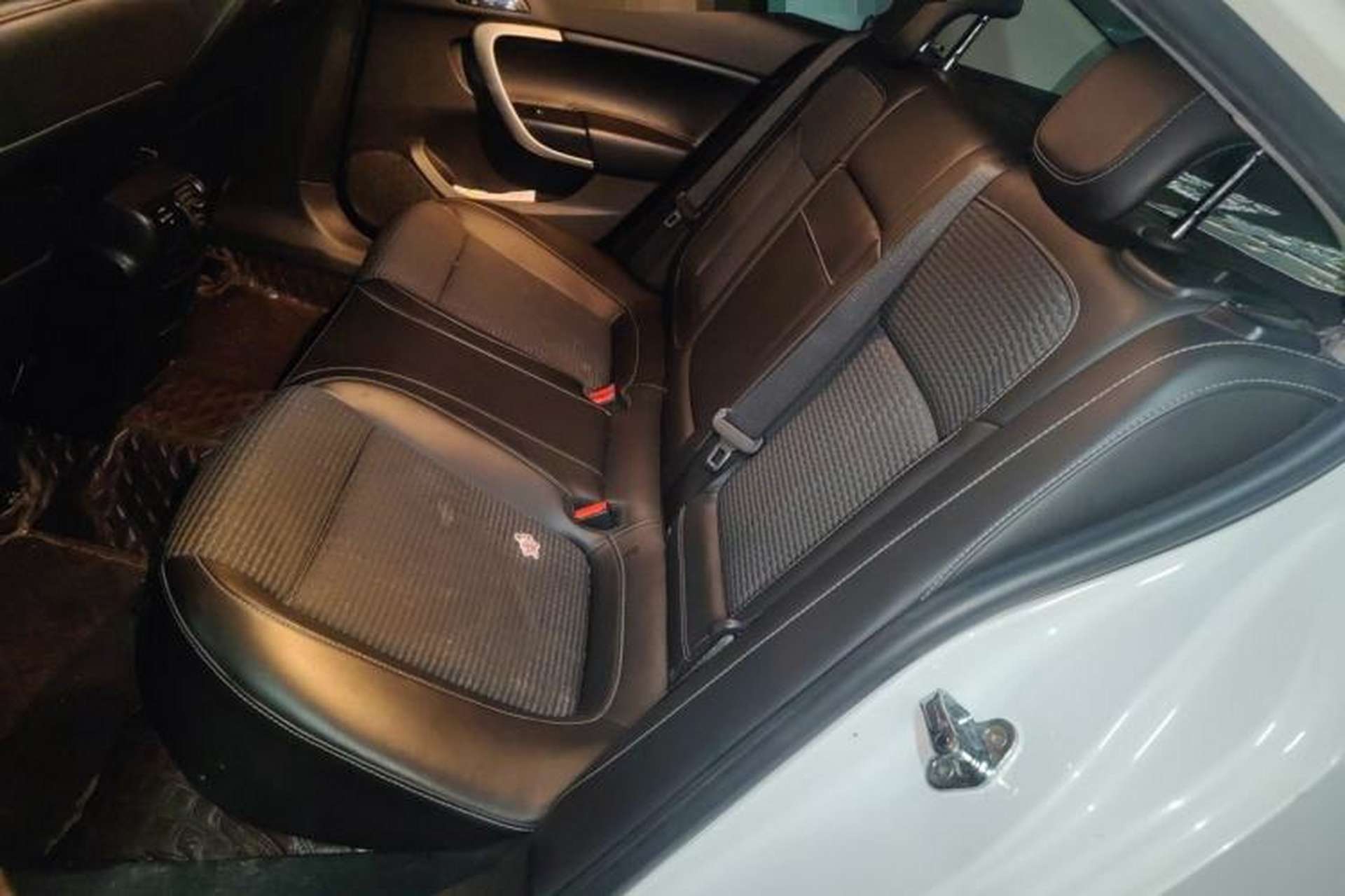 Used Buick Regal 2015 1.6T Fashion Tech Model Left Rear Seat