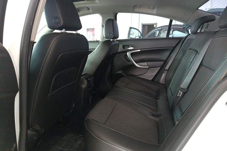 Used Buick Regal 2015 1.6T Leading Technology Model Left Rear Seat